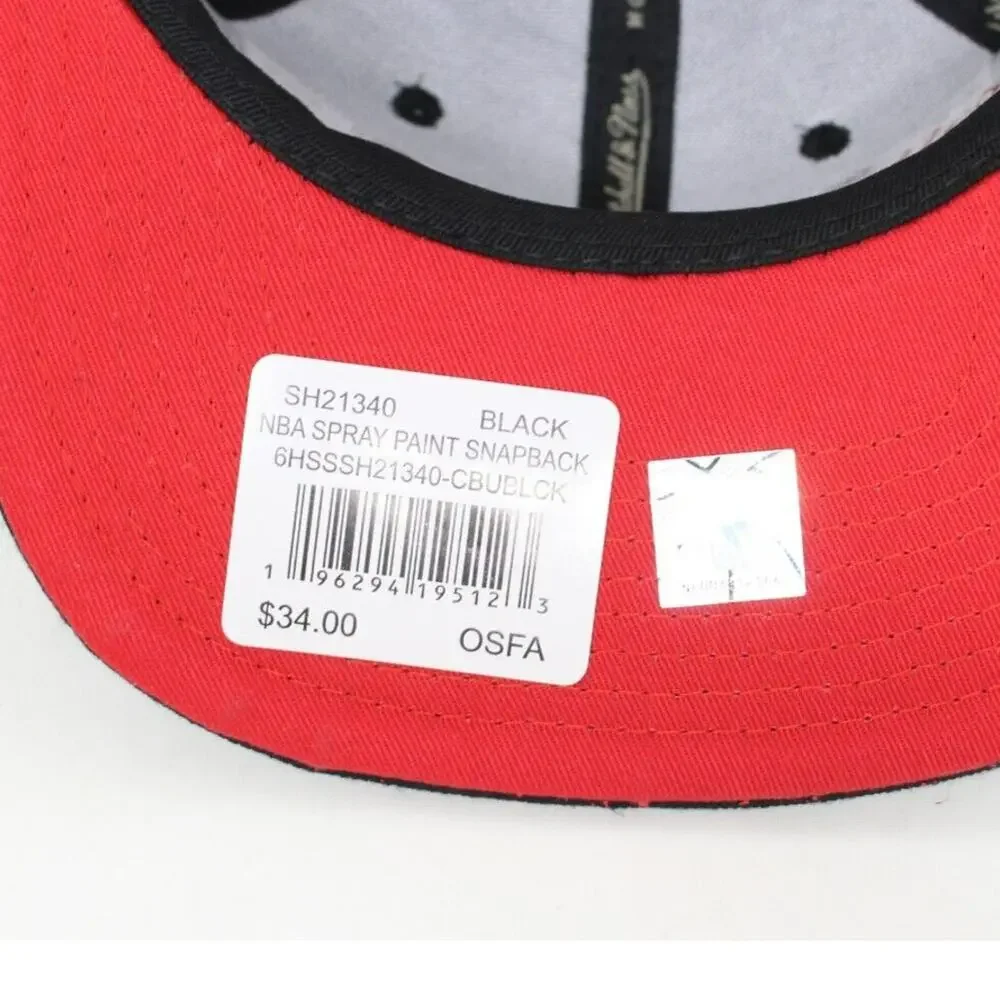 Mitchell & Ness Chicago Bulls Snapback Hat Cap Black / Red NBA Spray Paint NWT